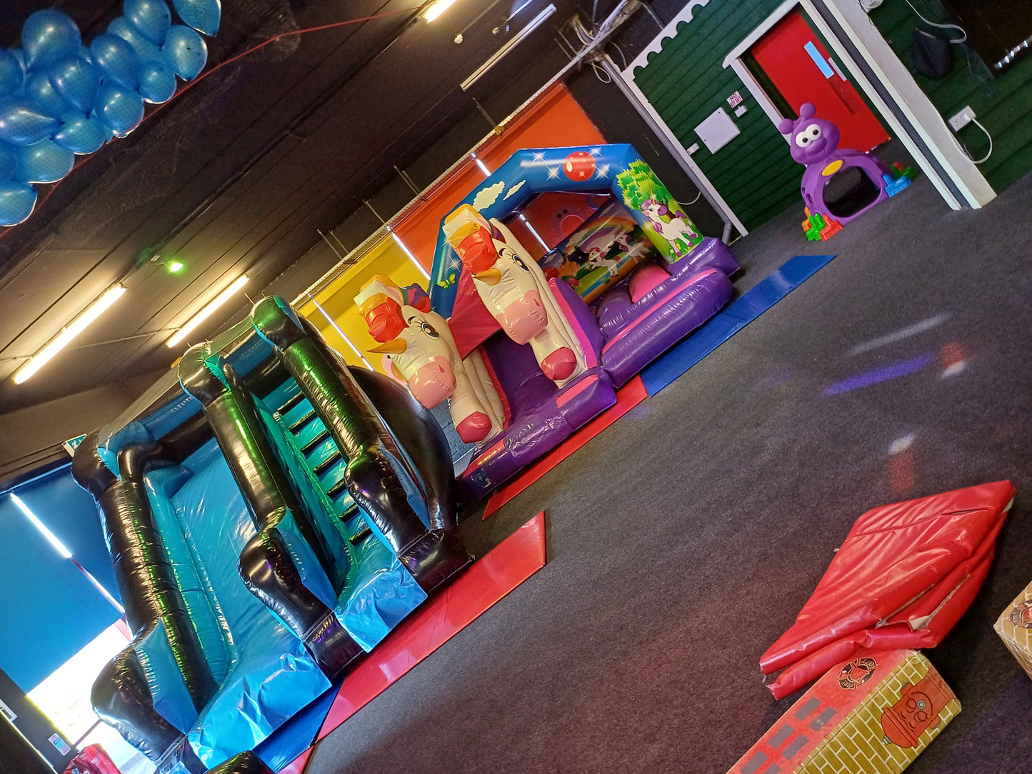 1 hour Big Bouncy Castles & Disco Party